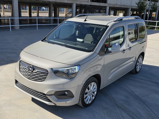 Opel Combo Life Innovation Auto 130CV 5 Plazas Etiqueta C