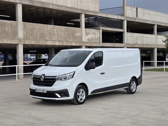 Renault Trafic 2023 2.0 dCi 130CV Furgon L2H1 CUA Manual 6 Plazas Etiqueta C