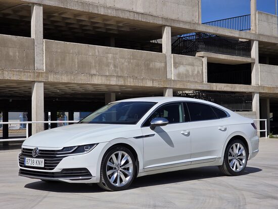 Volkswagen Arteon 2.0 TDI Elegance 150CV DSG Etiqueta C